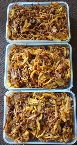 پیاز سرخ شده در وزن ۱۰۰ گرم به بالا کیلویی ۵۰۰۰۰۰ تومان